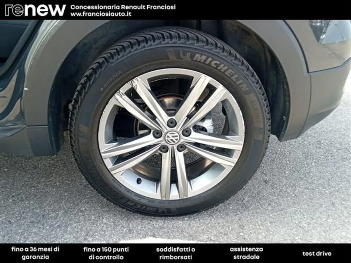 Volkswagen T-Cross usata a Modena (11)