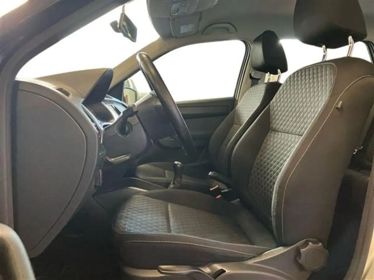 Skoda Fabia usata a Como (10)
