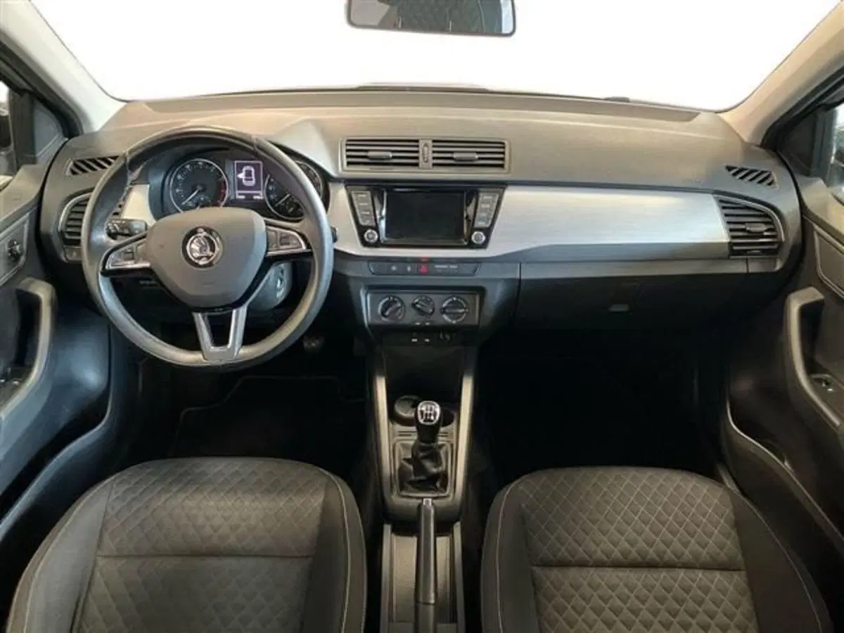 Skoda Fabia usata a Como (9)