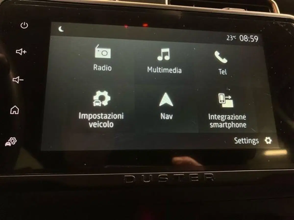 Dacia Duster usata a Como (13)