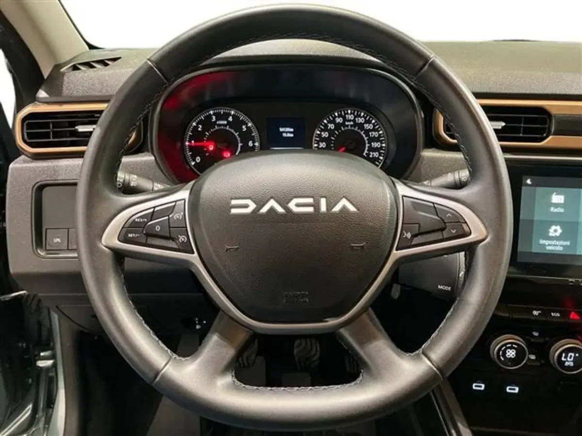 Dacia Duster usata a Como (17)