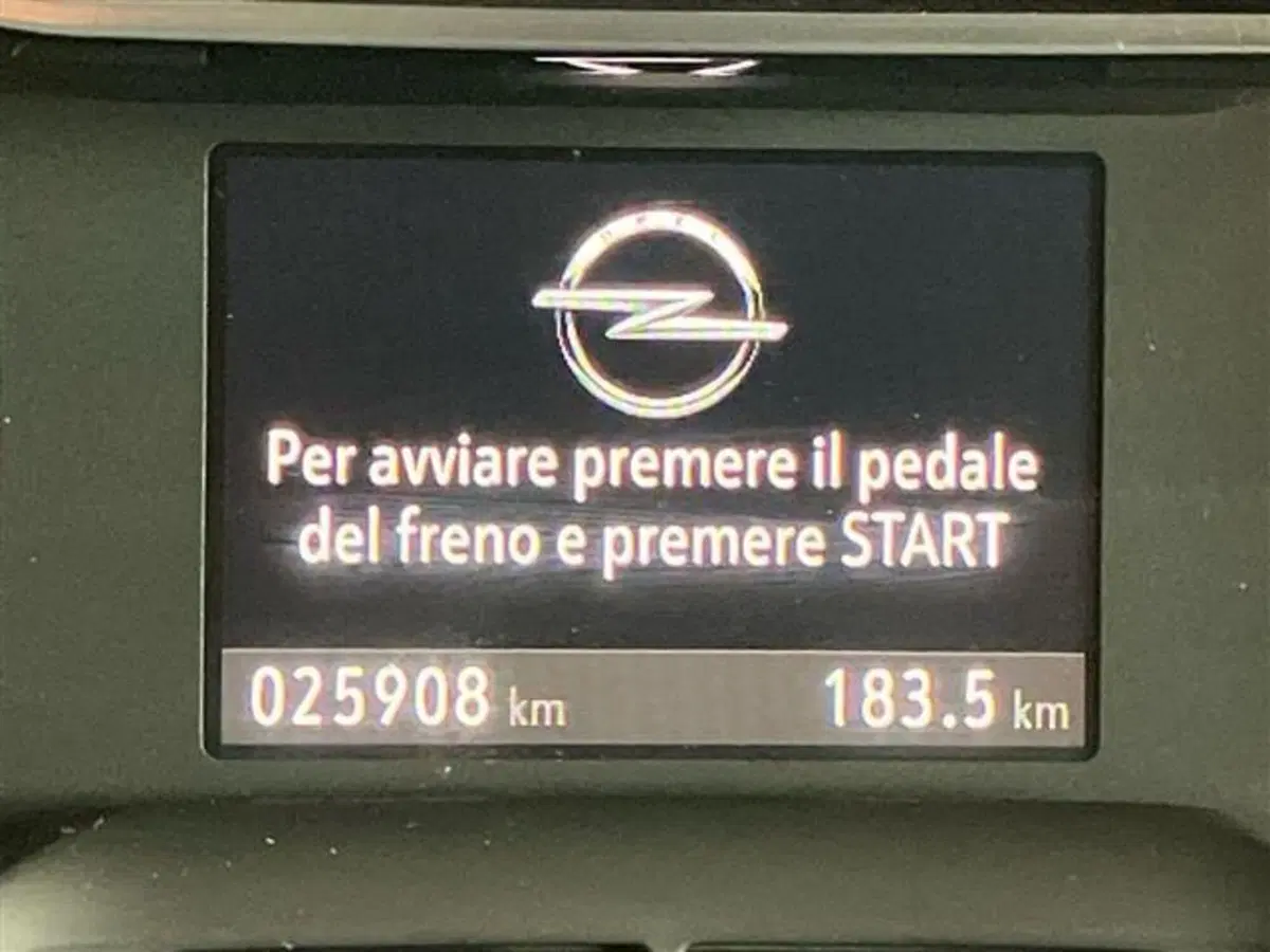 Opel Crossland usata a Como (13)