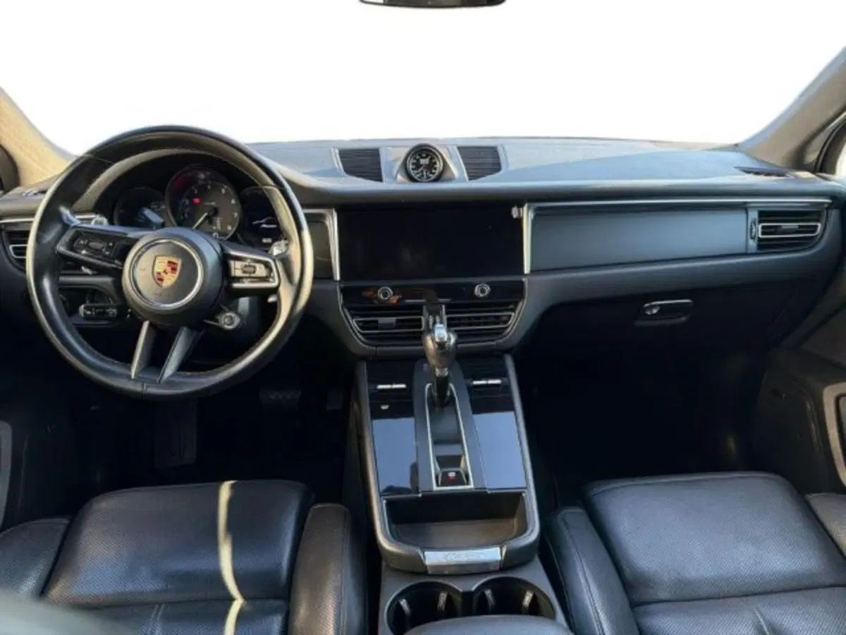Porsche Macan usata a Lecce (11)