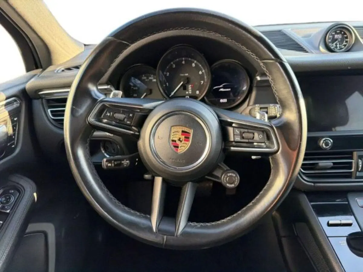 Porsche Macan usata a Lecce (12)