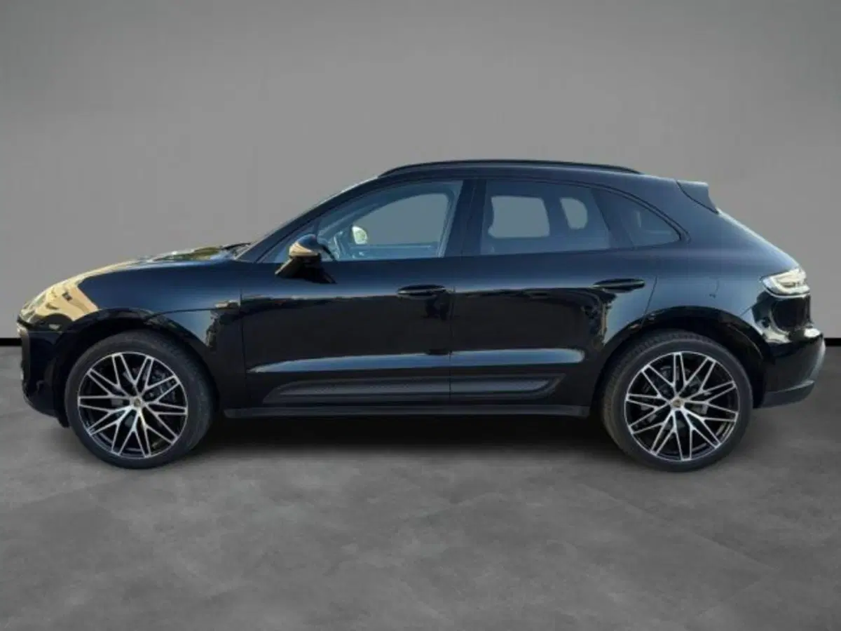 Porsche Macan usata a Lecce (2)