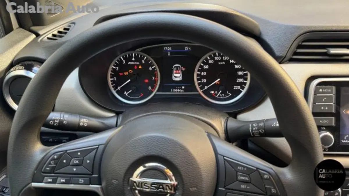Nissan Micra usata a Reggio Calabria (6)