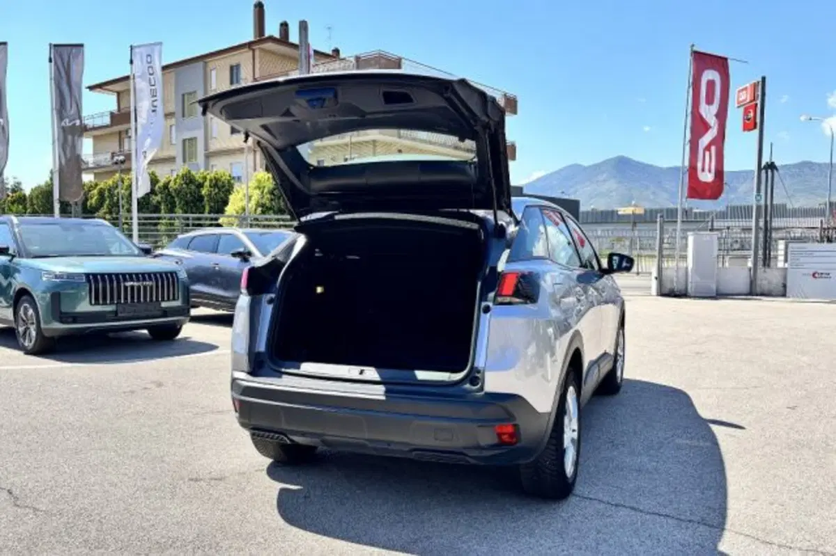 Peugeot 3008 usata a Latina (7)