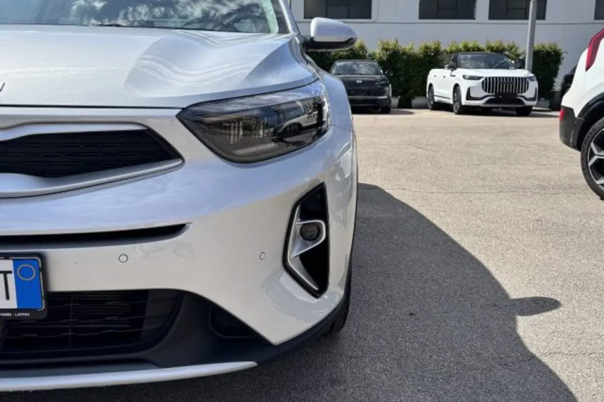 Kia Stonic usata a Latina (10)