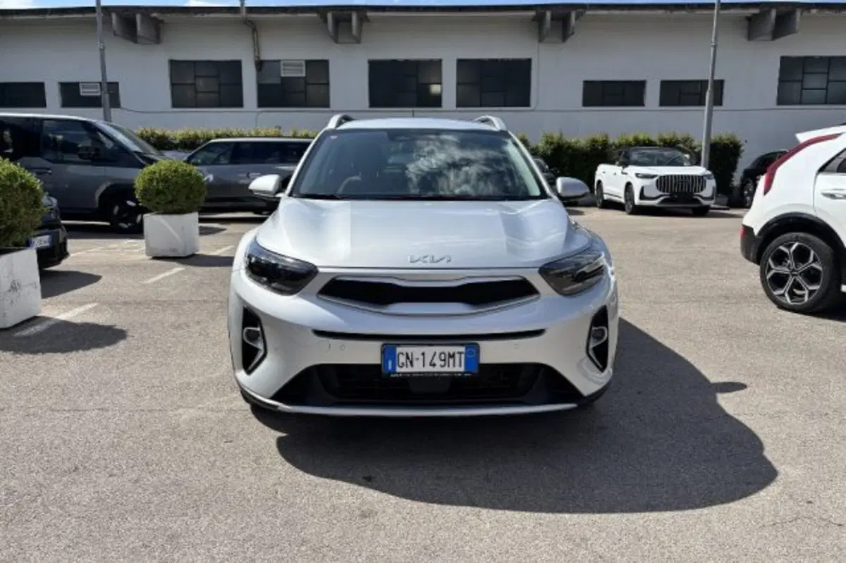Kia Stonic usata a Latina (2)