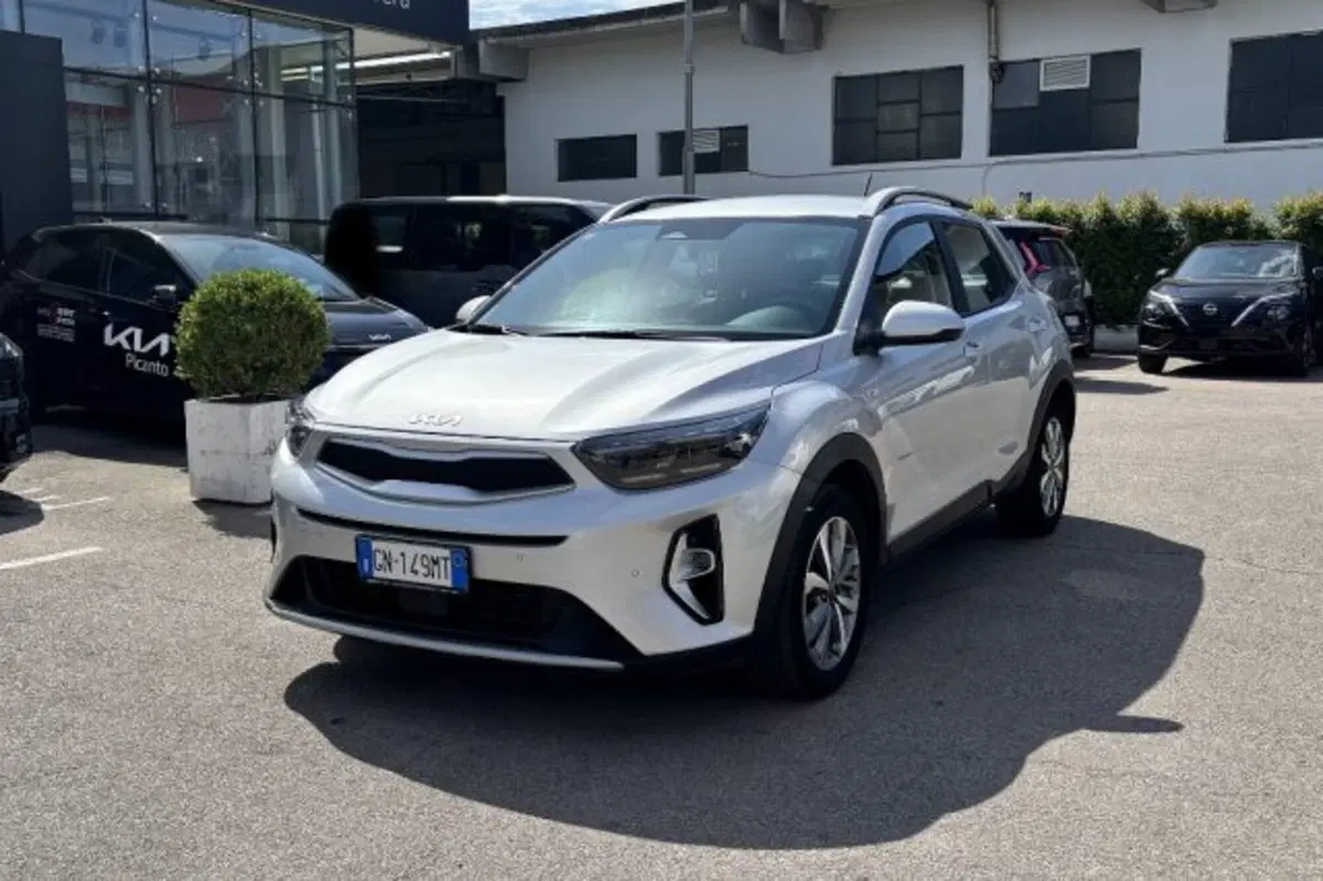 Kia Stonic usata a Latina (3)