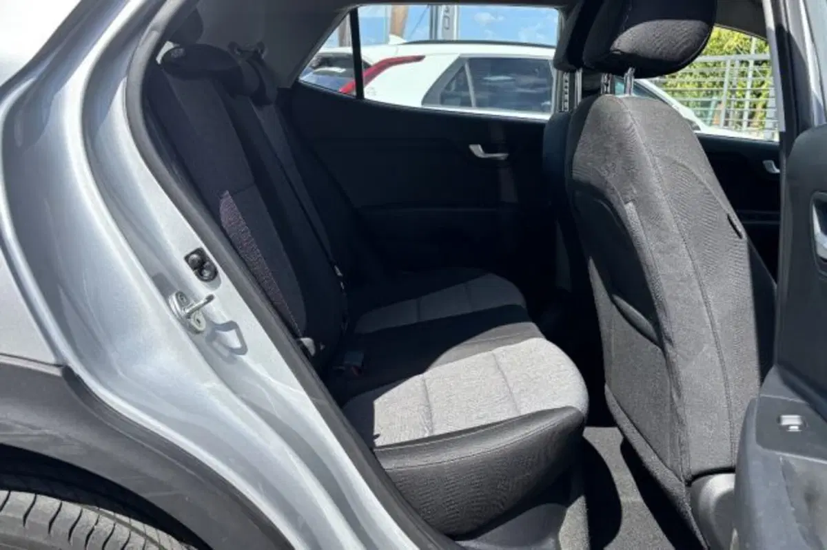 Kia Stonic usata a Latina (9)