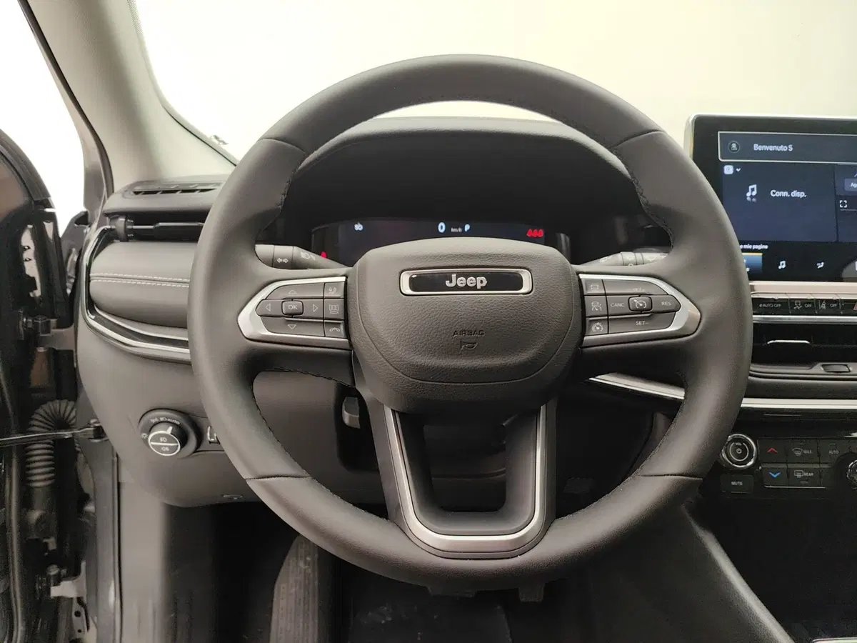 Jeep Compass usata a Como (17)