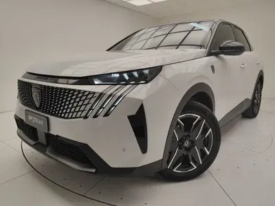 Peugeot 3008 1.2 hybrid GT Exclusive 145cv e-dcs6 del 2025 usata a Erba