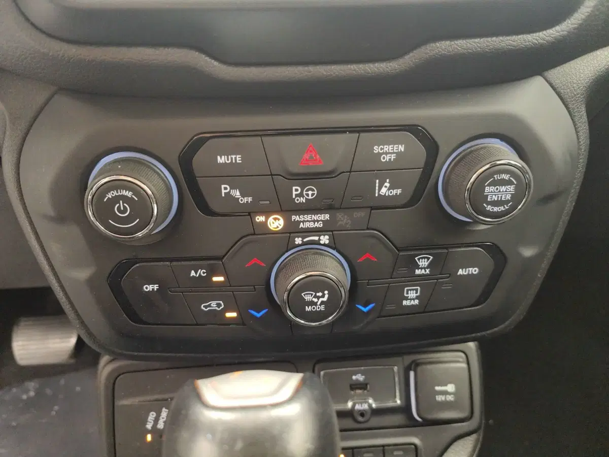 Jeep Renegade usata a Como (16)
