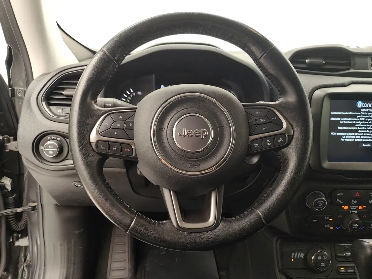 Jeep Renegade usata a Como (17)