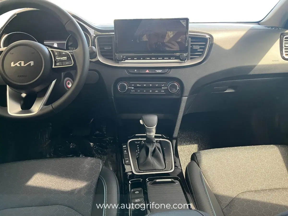 Kia XCeed nuova a Modena (11)