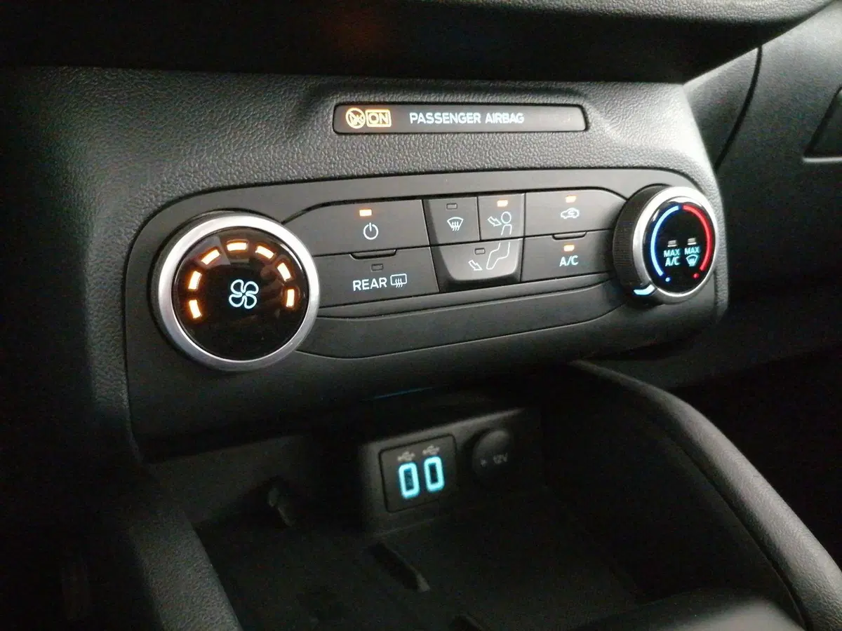 Ford Kuga usata a Roma (13)