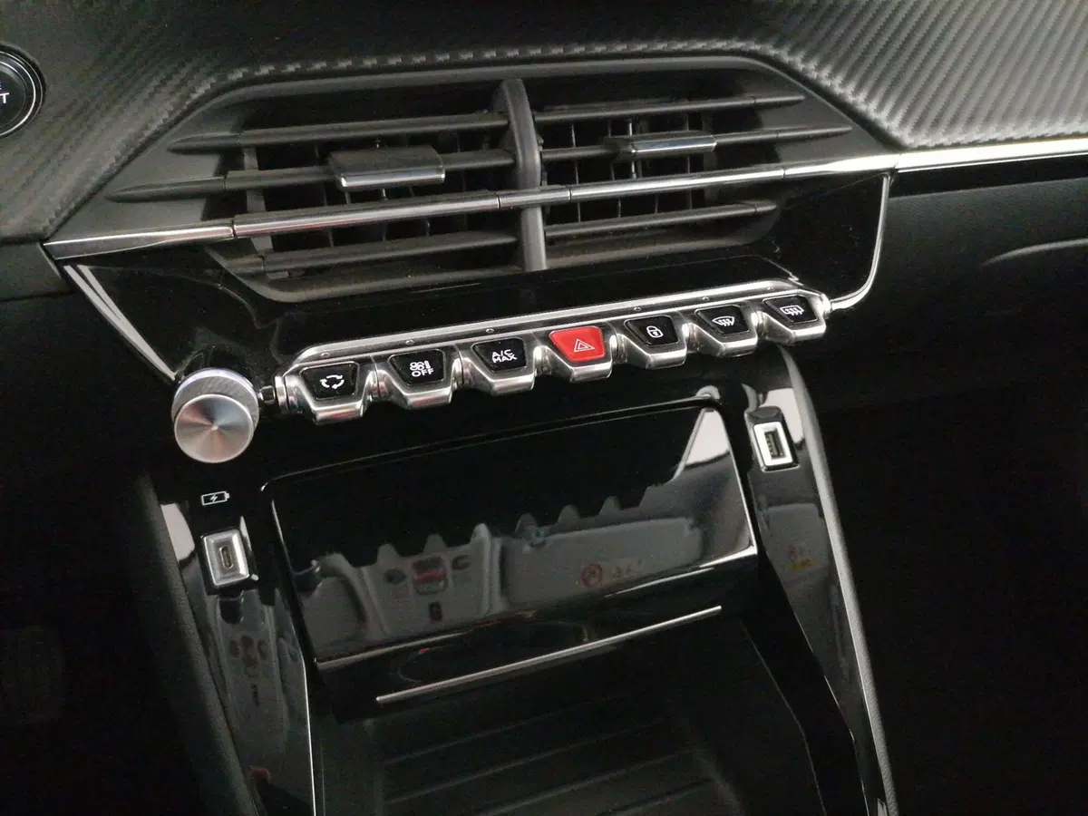 Peugeot 2008 usata a Roma (11)