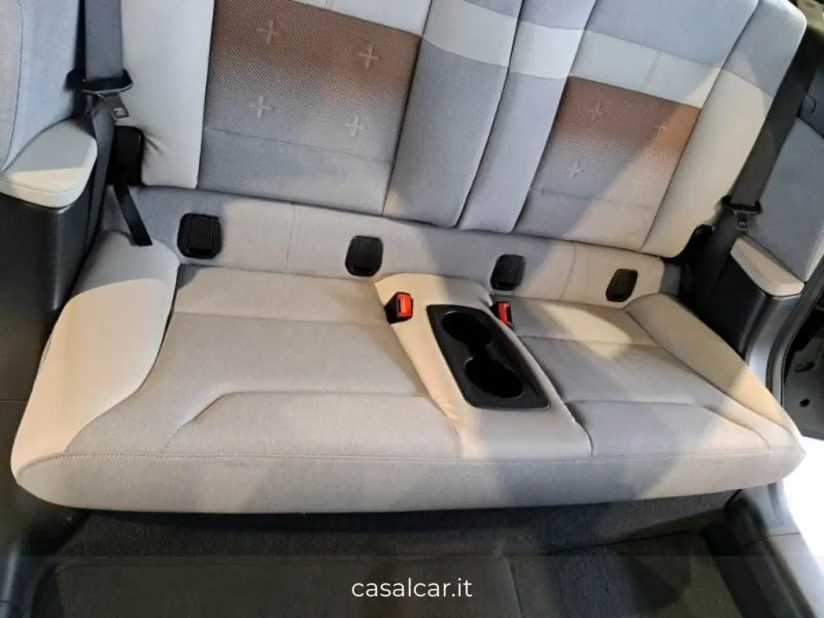 BMW i3 usata a Salerno (14)