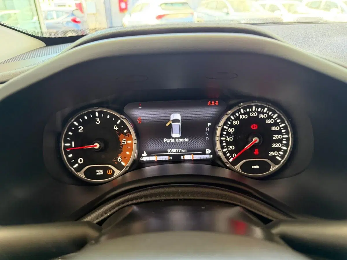 Jeep Renegade usata a Napoli (13)