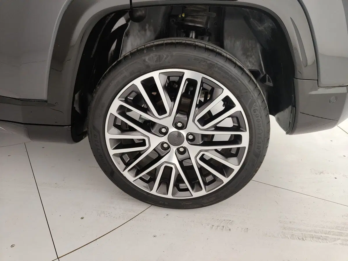 Jeep Compass usata a Caserta (11)