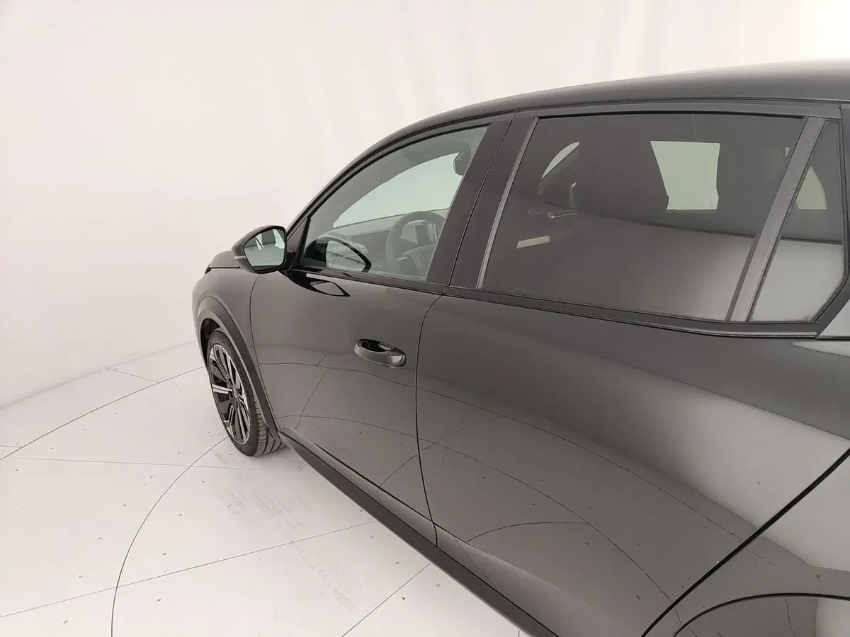 Lancia Ypsilon usata a Caserta (12)