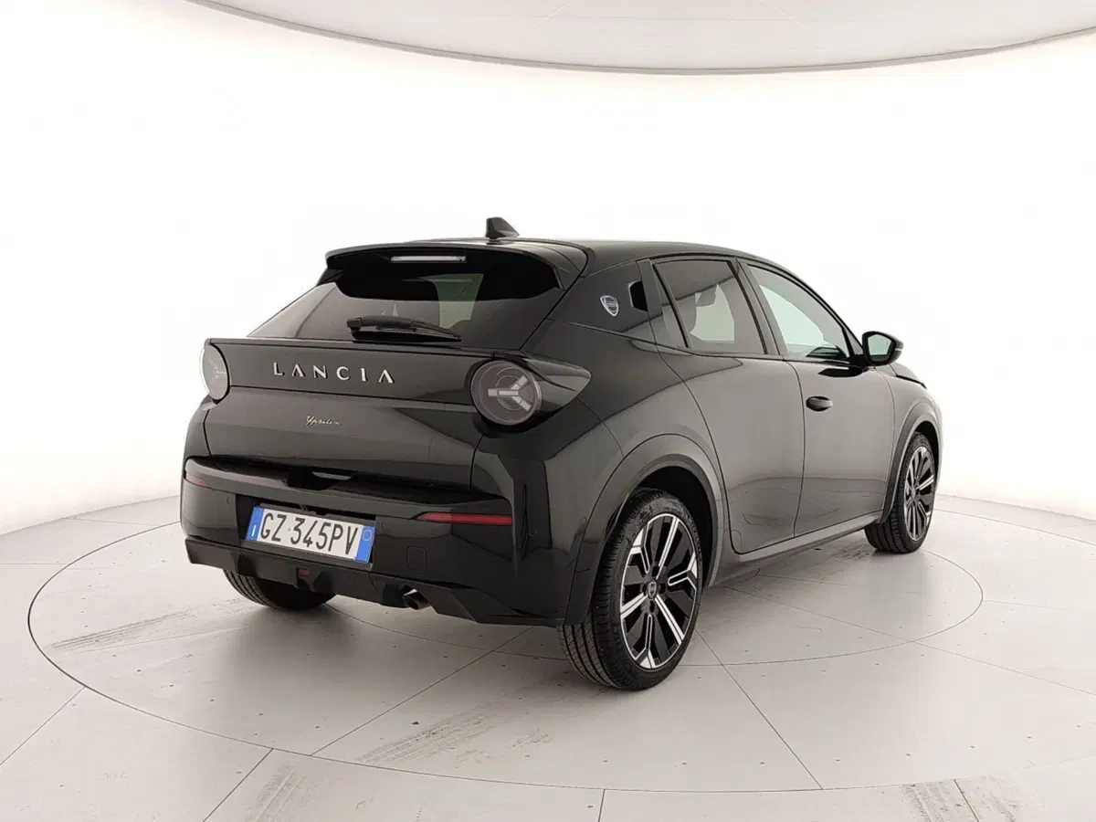 Lancia Ypsilon usata a Caserta (6)