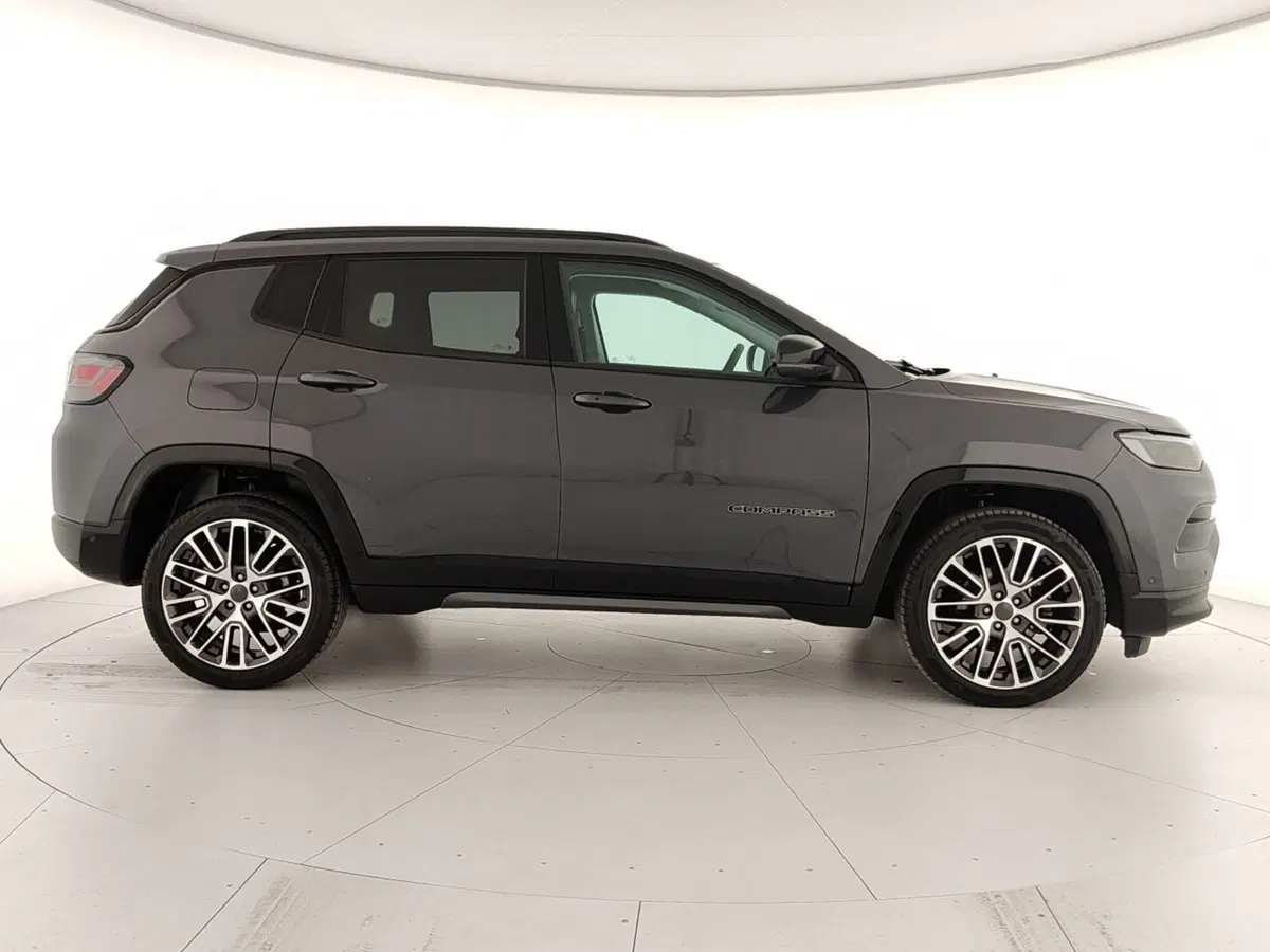 Jeep Compass usata a Caserta (7)