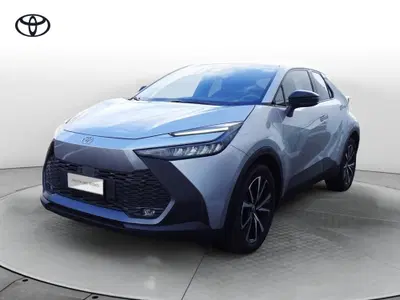 Toyota Toyota C-HR 2.0 phev Trend fwd e-cvt del 2025 usata a Venezia