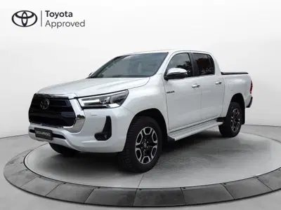 Toyota Hilux 2.D-4D 4WD porte Double Cab Executive del 2022 usata a Sedico