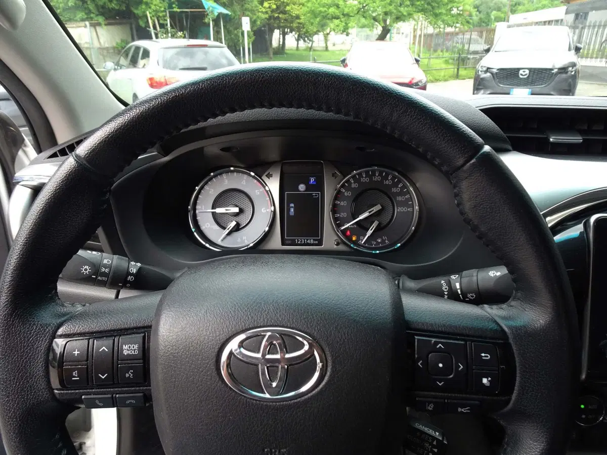 Toyota Hilux usata a Belluno (12)