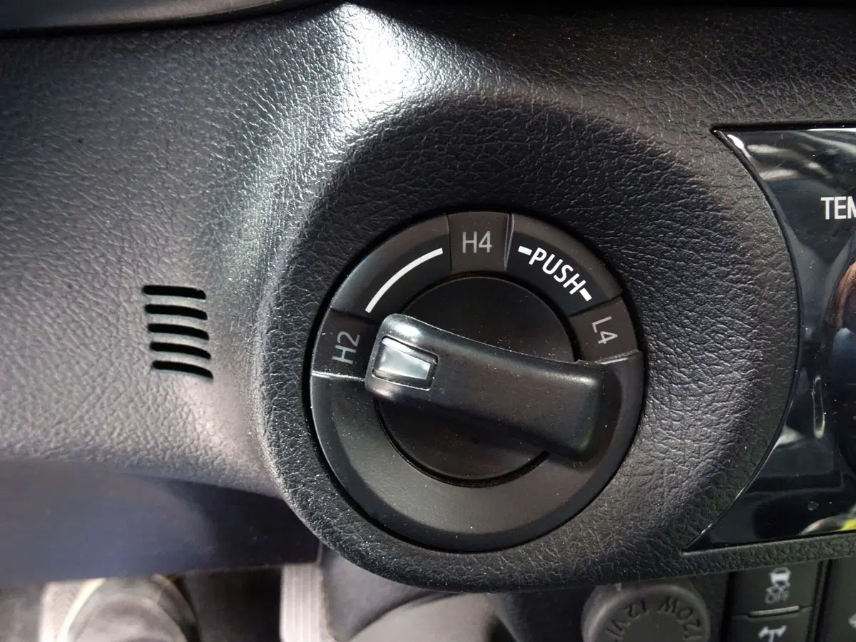 Toyota Hilux usata a Belluno (17)