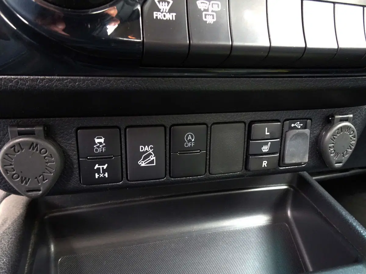 Toyota Hilux usata a Belluno (18)