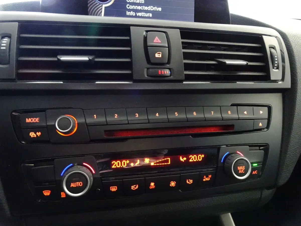 BMW Serie 1 5p. usata a Venezia (10)