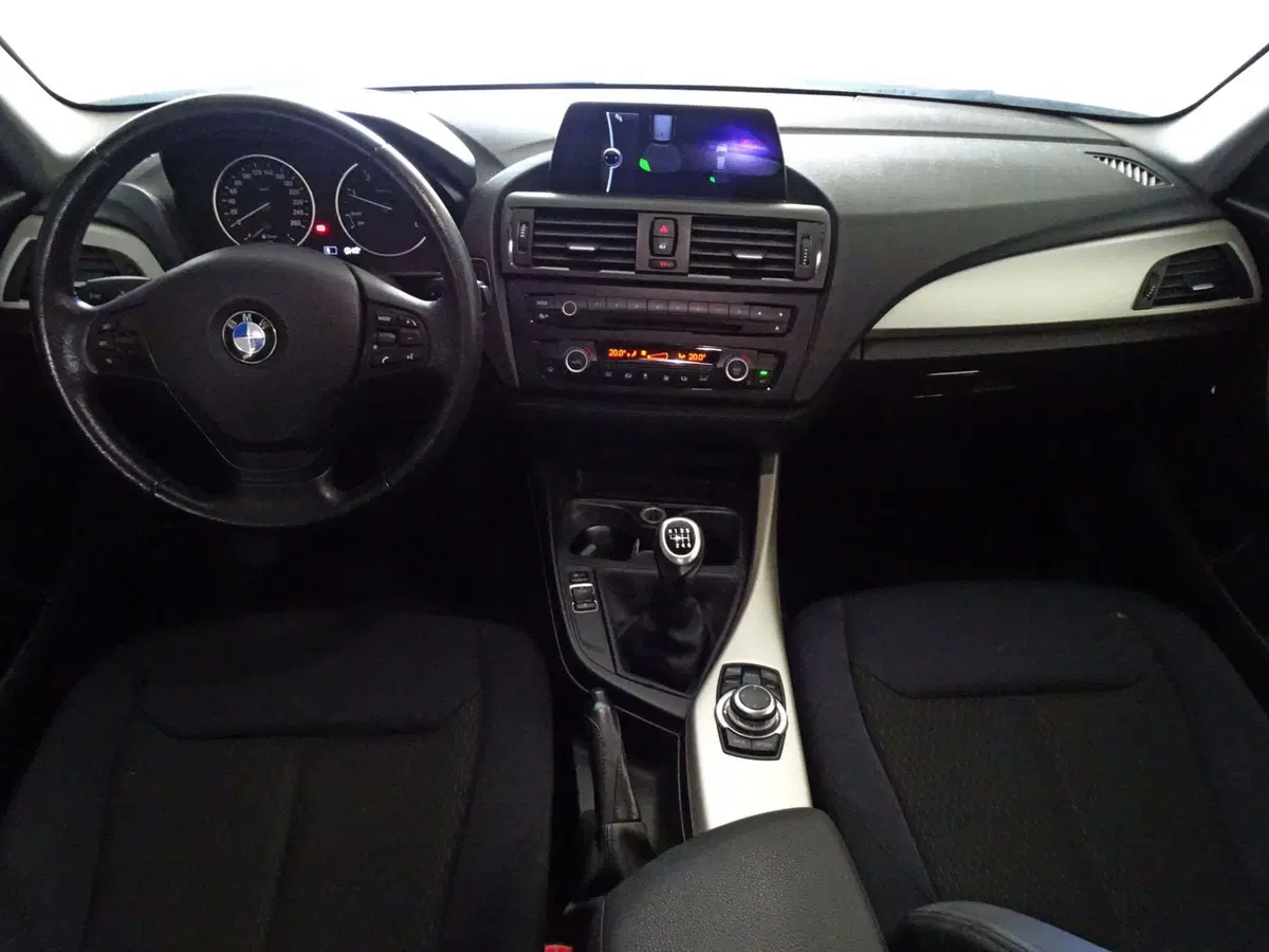 BMW Serie 1 5p. usata a Venezia (8)
