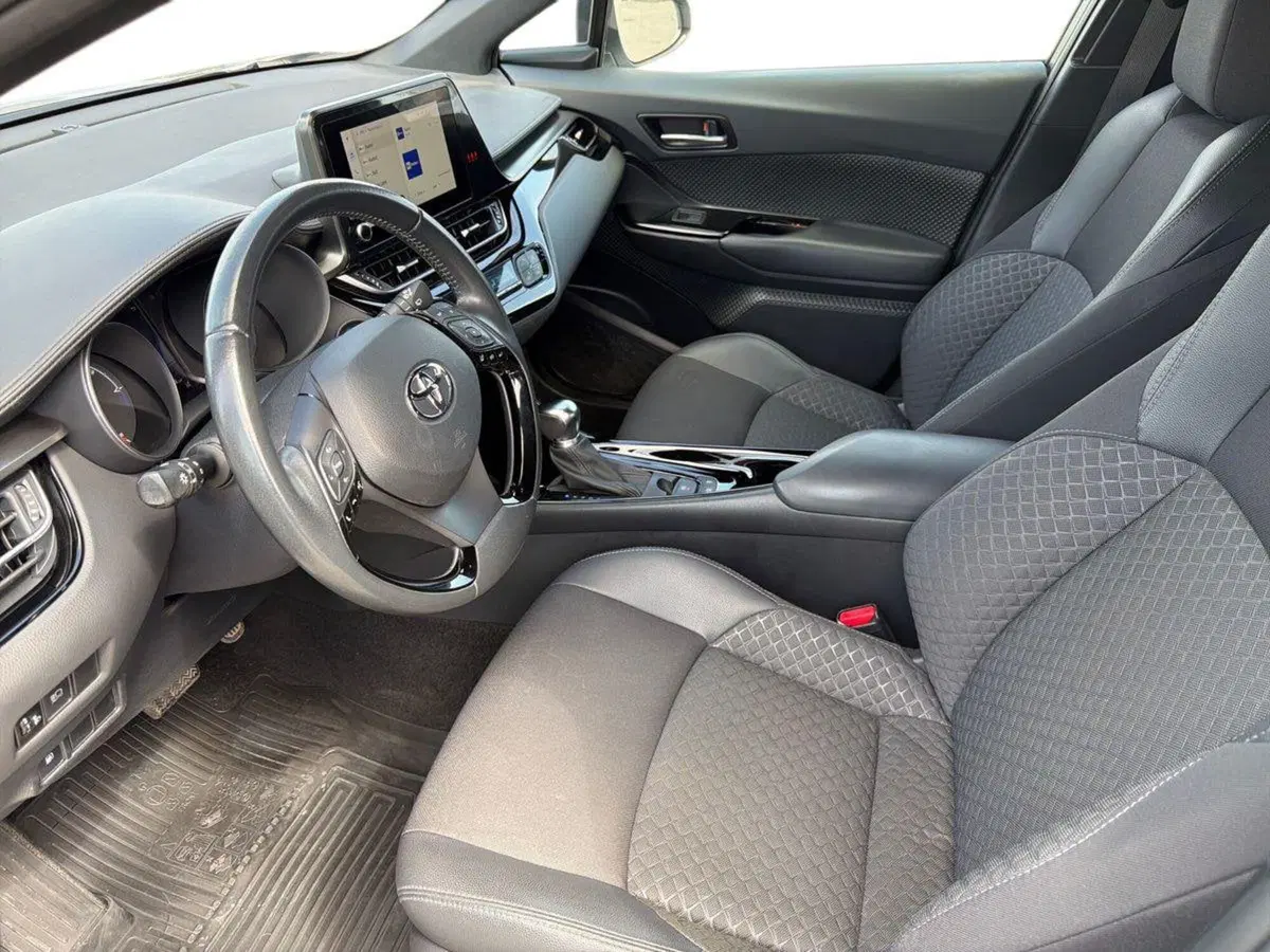 Toyota Toyota C-HR usata a Siracusa (7)