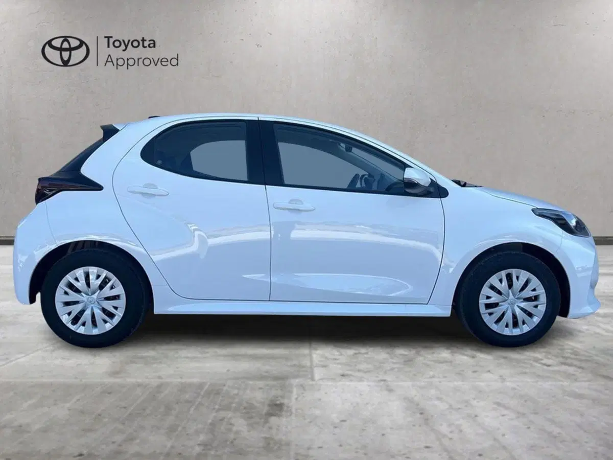 Toyota Yaris nuova a Ragusa (4)