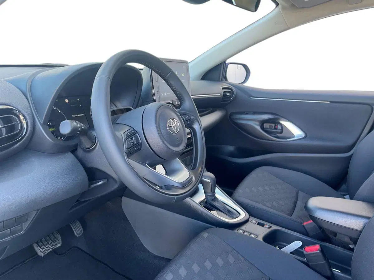 Toyota Yaris nuova a Ragusa (7)