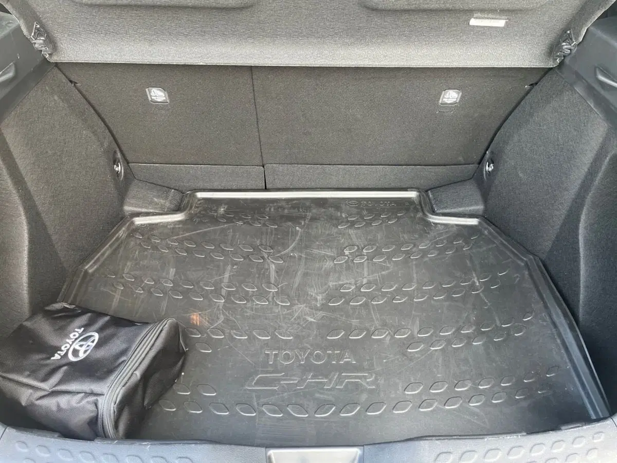 Toyota Toyota C-HR usata a Ragusa (6)