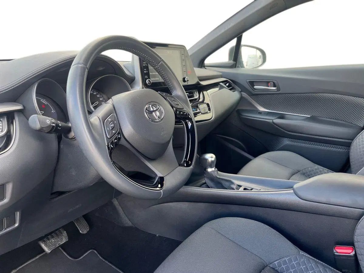 Toyota Toyota C-HR usata a Ragusa (7)