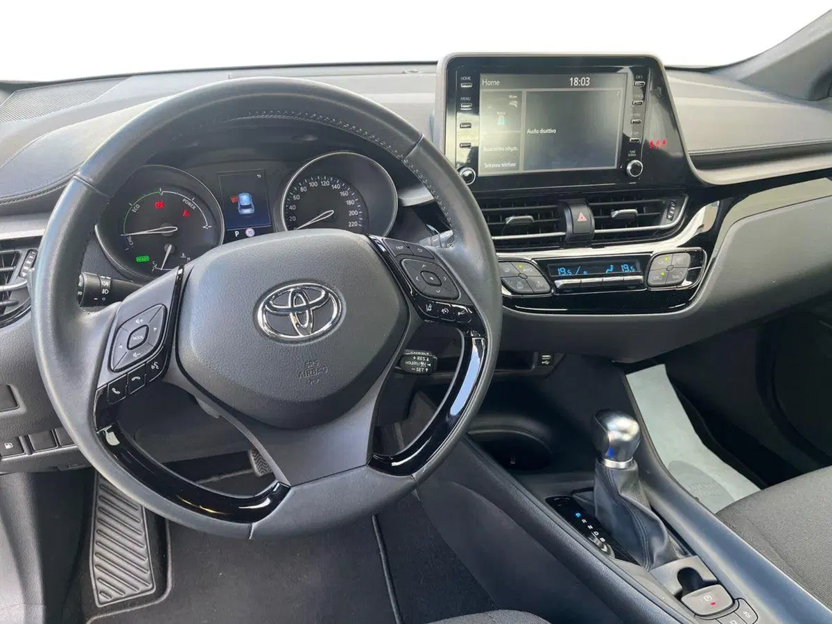Toyota Toyota C-HR usata a Ragusa (8)