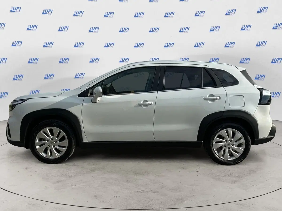 Suzuki S-Cross nuova a Pistoia (3)