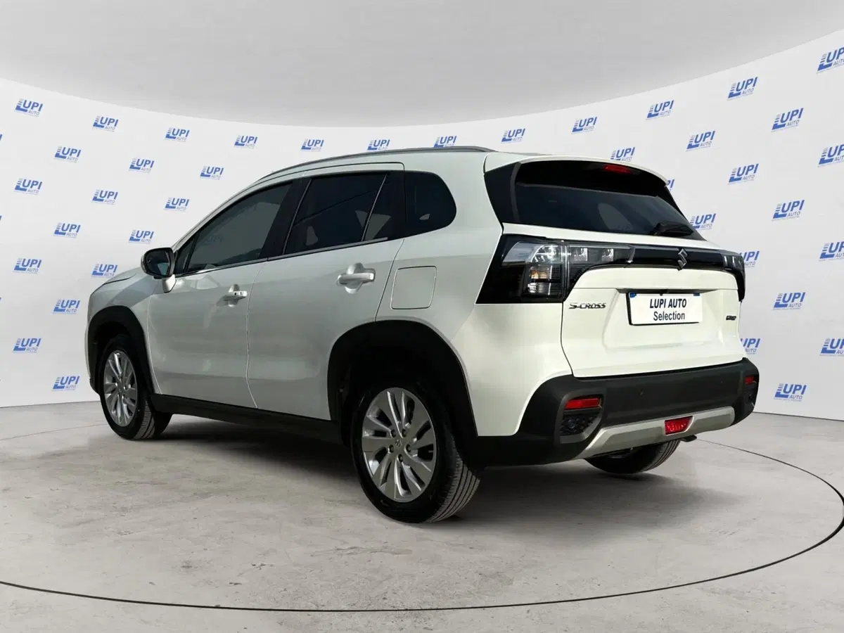 Suzuki S-Cross nuova a Pistoia (5)