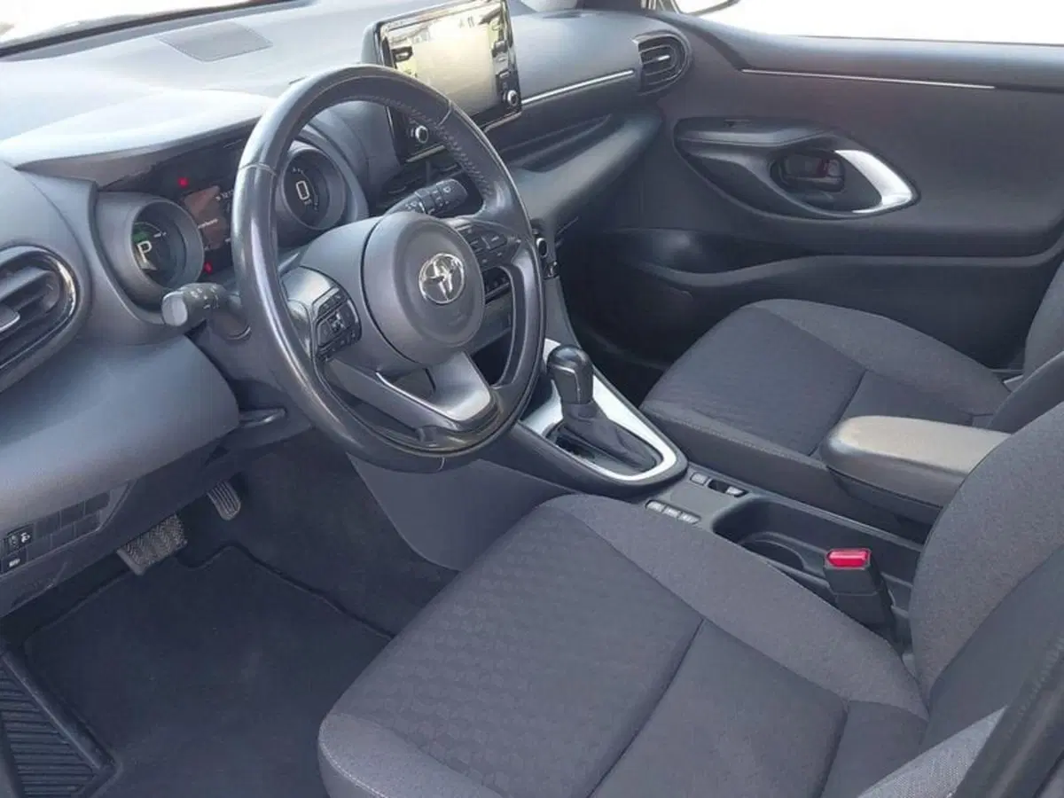 Toyota Yaris usata a Cagliari (8)