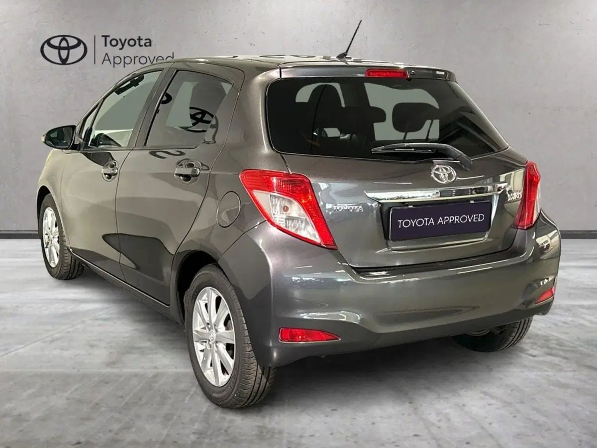 Toyota Yaris usata a Milano (5)