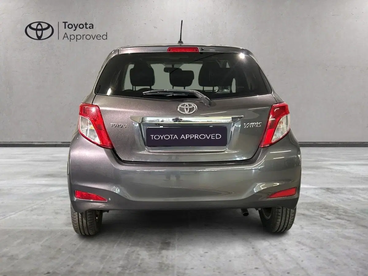 Toyota Yaris usata a Milano (6)