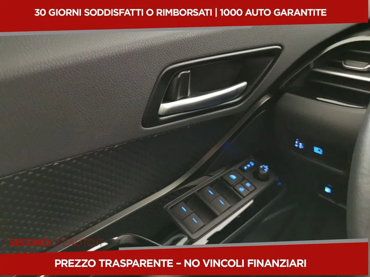 Toyota Toyota C-HR usata a Roma (13)
