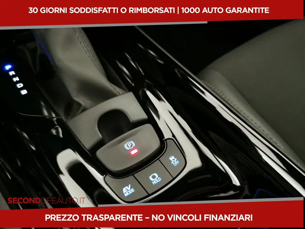Toyota Toyota C-HR usata a Roma (15)