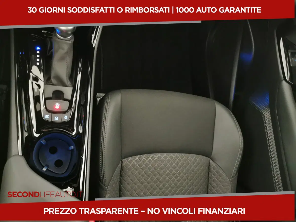 Toyota Toyota C-HR usata a Roma (16)
