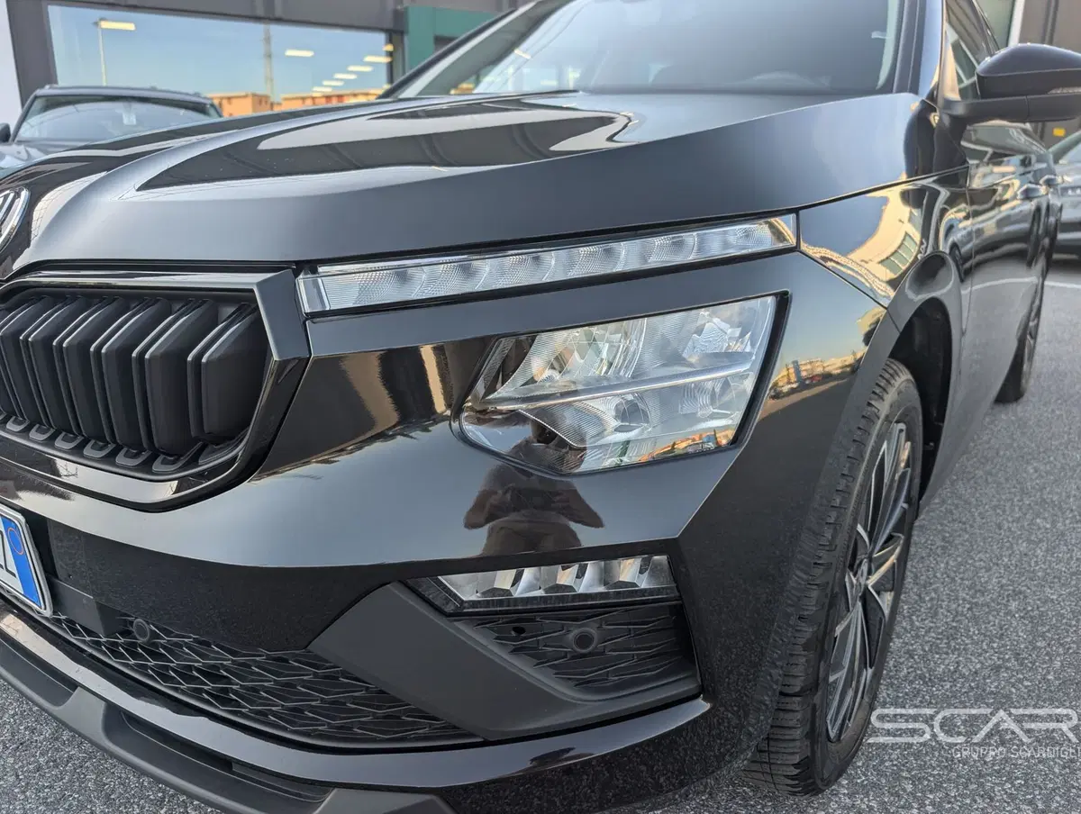 Skoda Kamiq usata a Livorno (11)